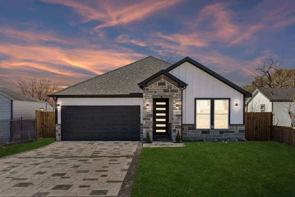 603 Sw 15th Street, Grand Prairie