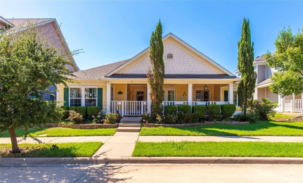 1500 Chestnut Drive, Savannah
