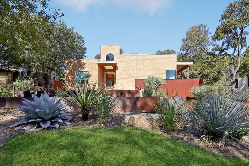 8635 San Leandro Drive, Dallas