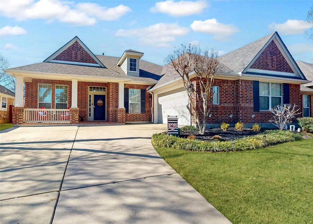 6869 Shoreview Drive, Grand Prairie