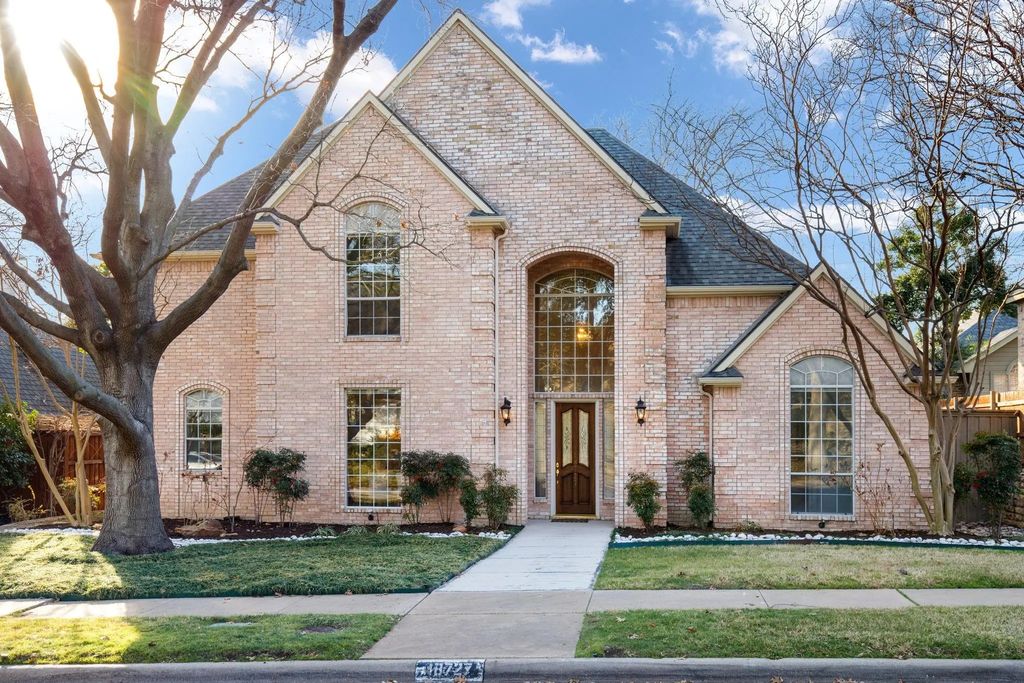18727 Mapletree Lane, Dallas