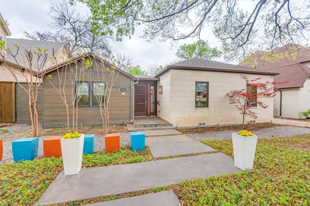 4446 Taos Road, Dallas