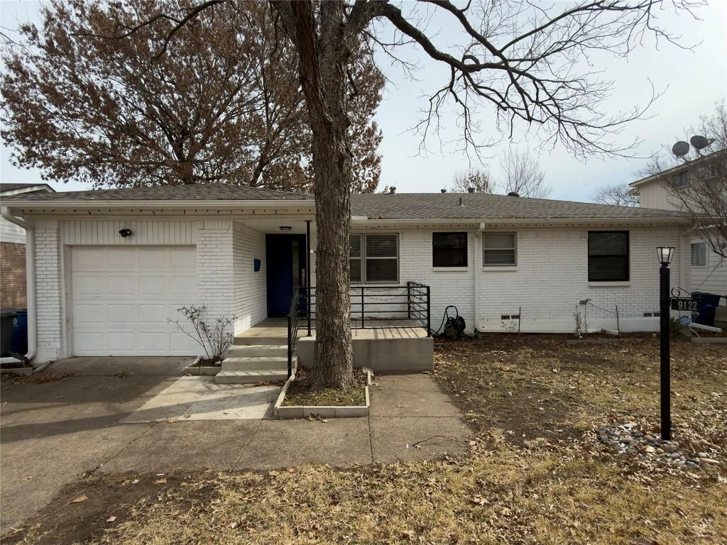 9122 Clearwater Drive, Dallas