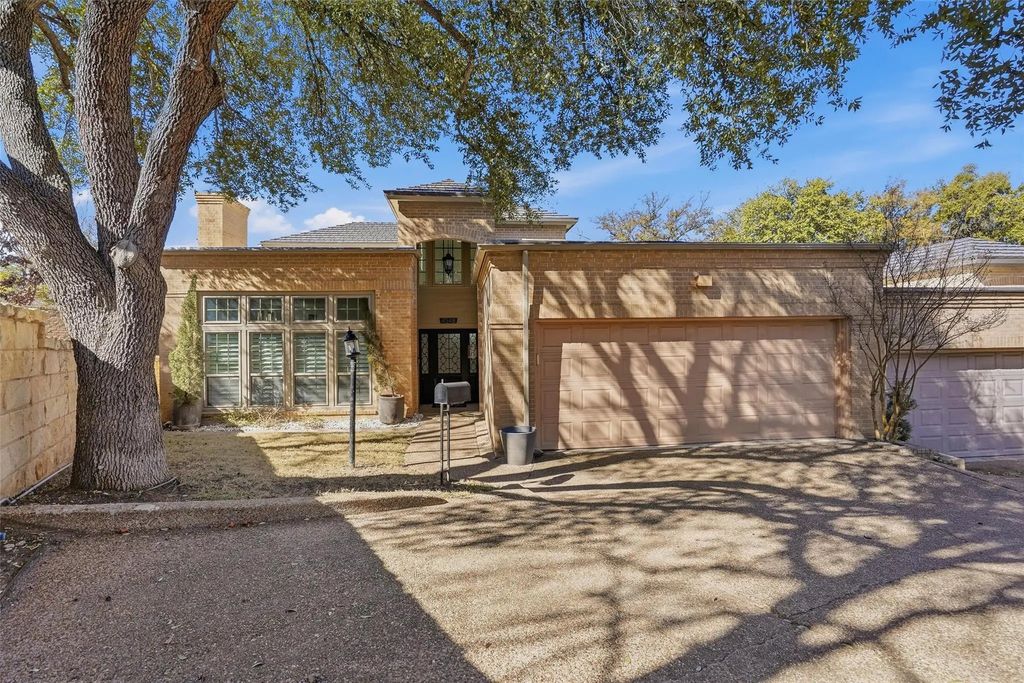 4548 Overton Terrace Court, Fort Worth
