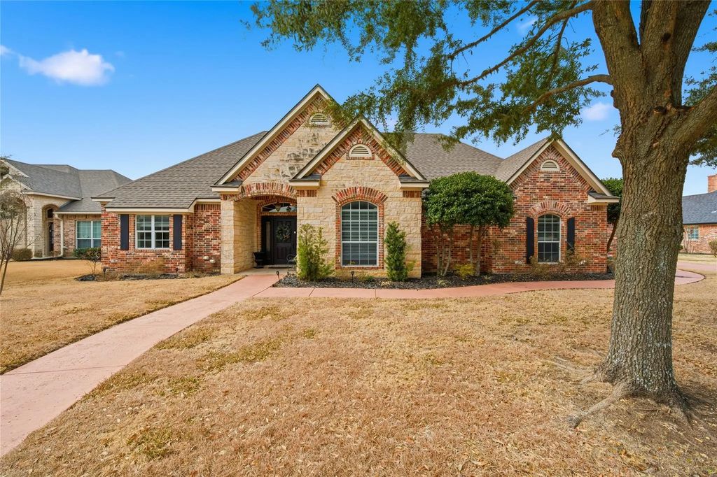 912 Queen Elizabeth Drive, Waco