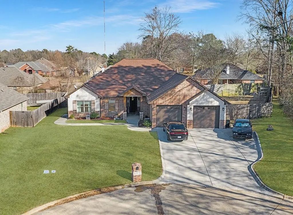 523 Mitchell Ryan, Wake Village