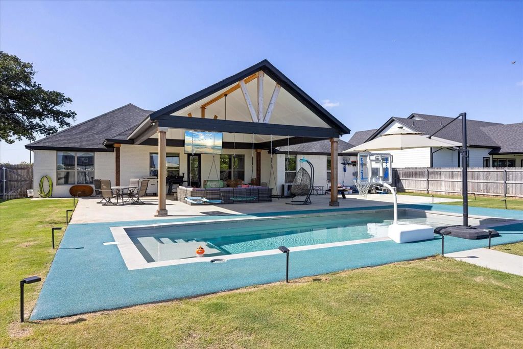9012 Parkview Circle, Tolar