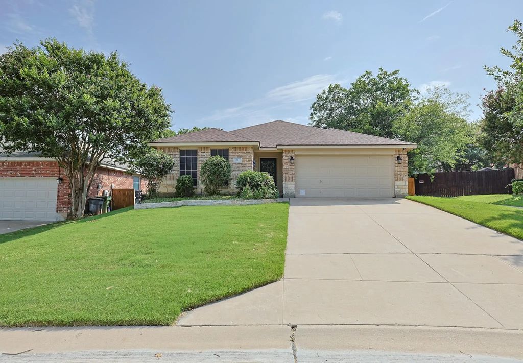 211 Carriage Drive, Willow Park
