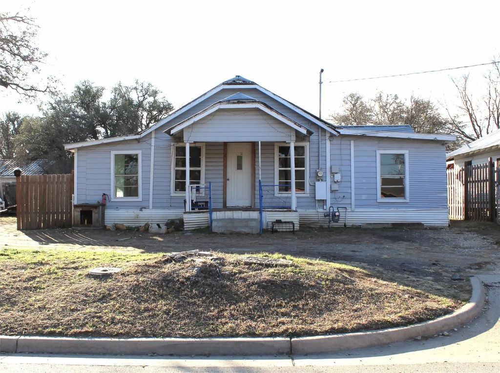 1130 W Hyman Street, Stephenville