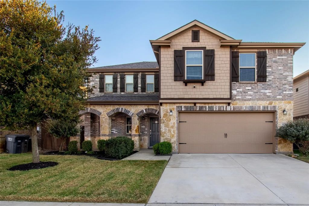 629 Fox Creek Trail, Fort Worth