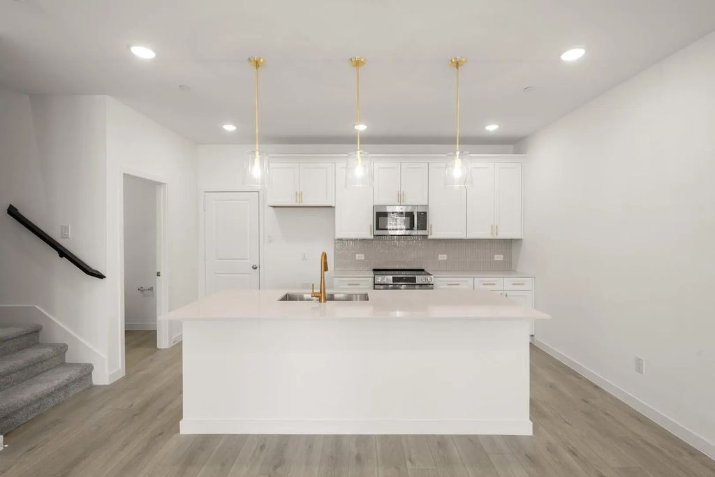7625 Dakota Drive, Watauga