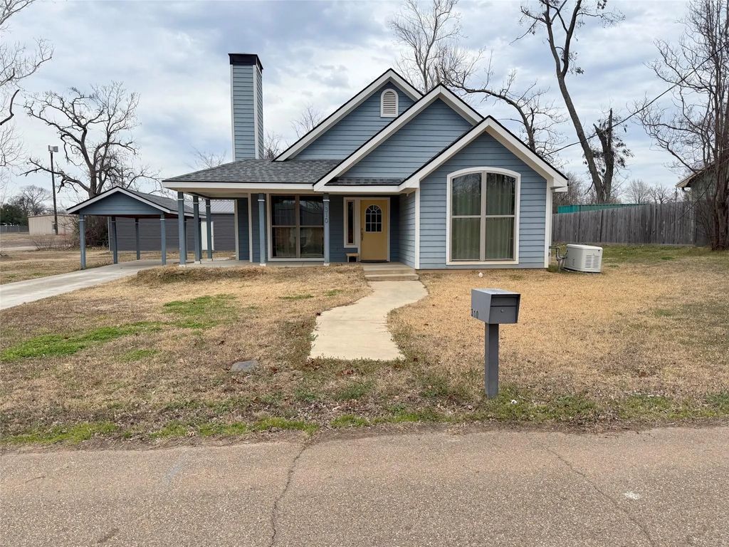 310 Blackjack Street, Winnsboro