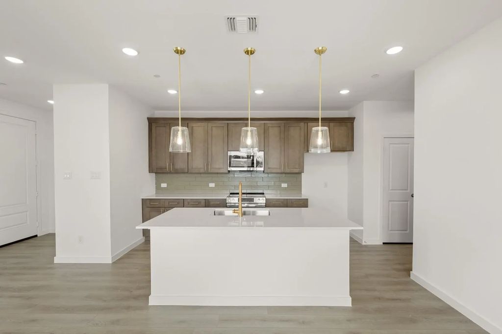 7617 Dakota Drive, Watauga
