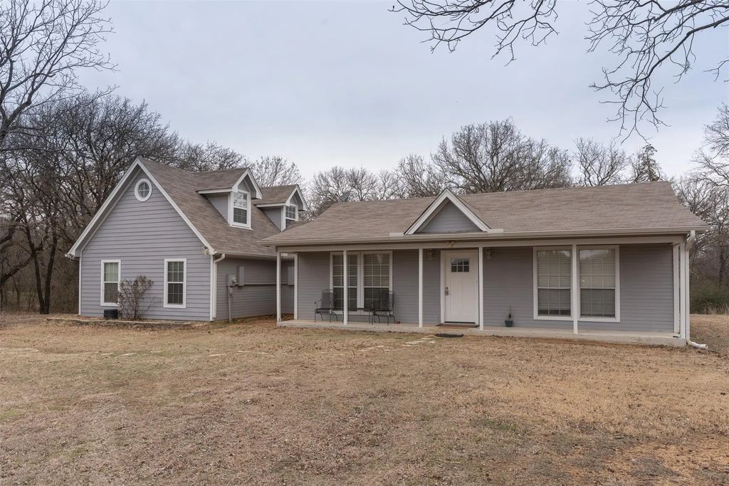 4013 Black Oak Drive, Cleburne
