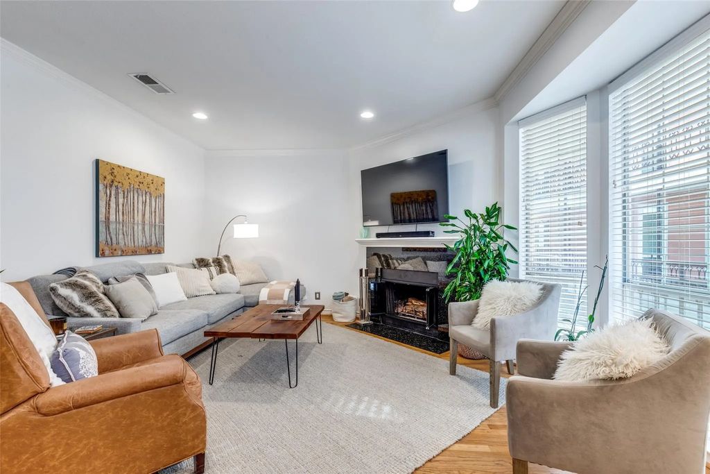 3208 Cole Avenue 1203, Dallas