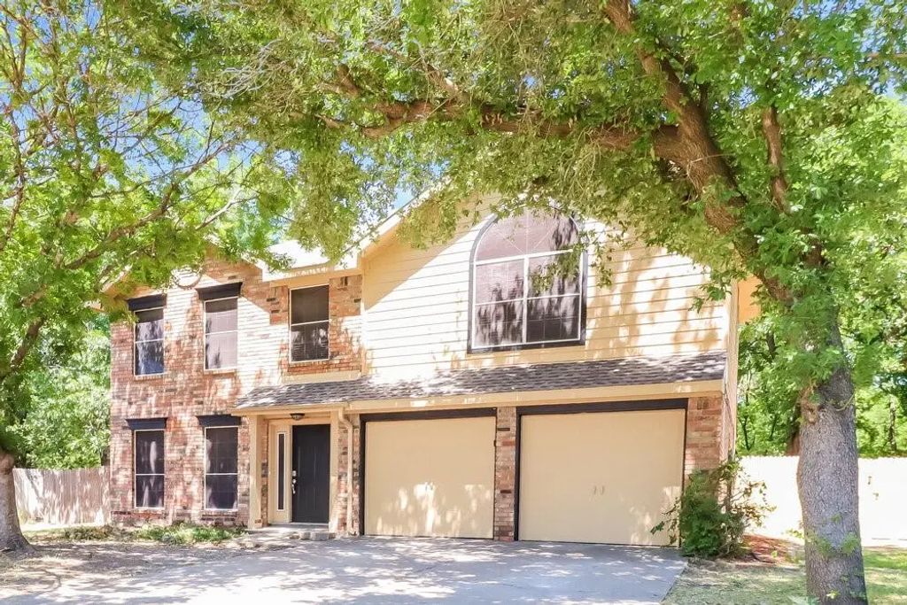 403 Windhurst Drive, Grand Prairie