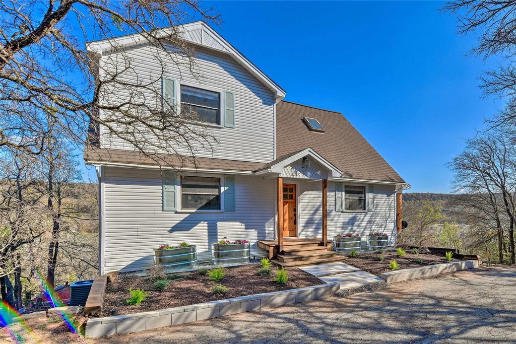 2444 S Lakeview Drive, Gordon