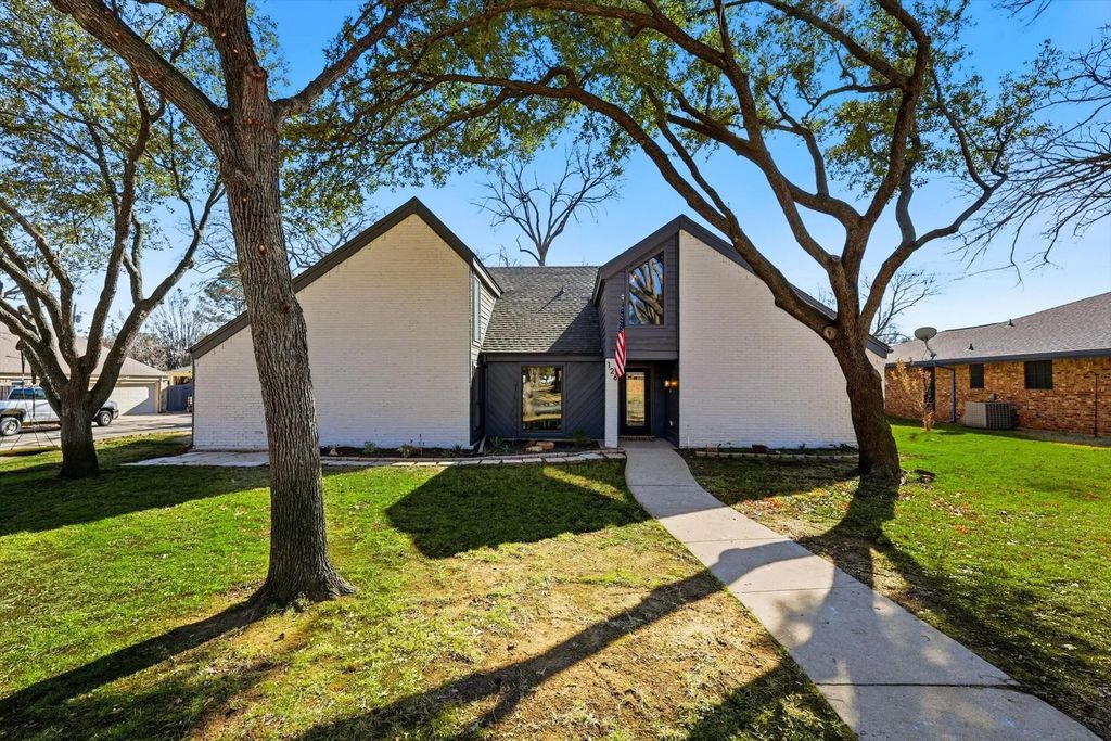 126 Willow Creek, Highland Village