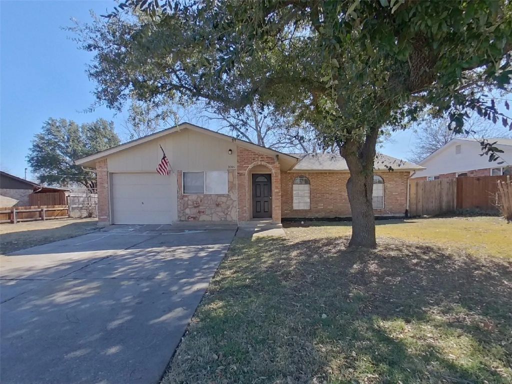 1016 Kay Lynn Street, Mansfield