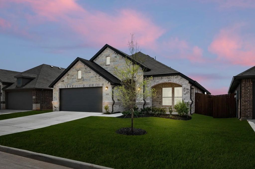 1133 Avery Road, Granbury