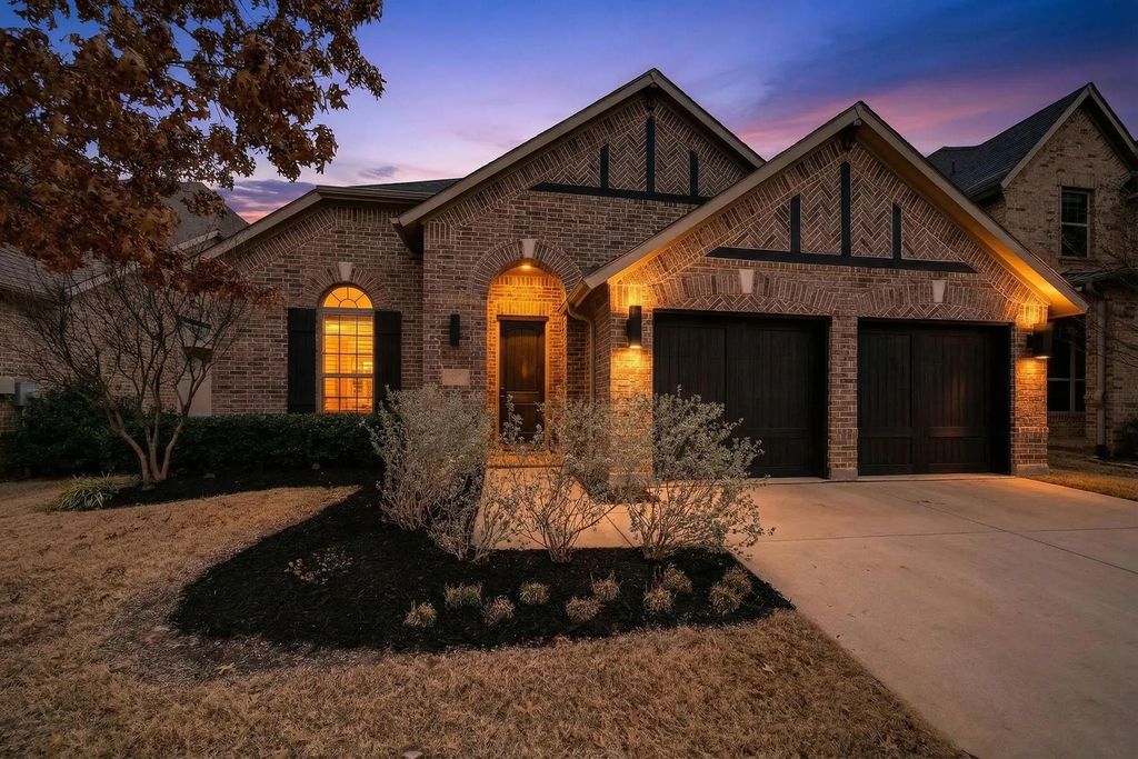 6117 Whiskerbrush, Flower Mound