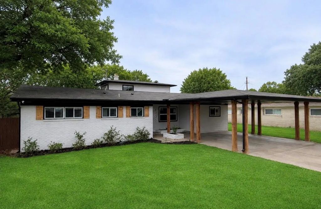 1906 Colony Drive, Irving