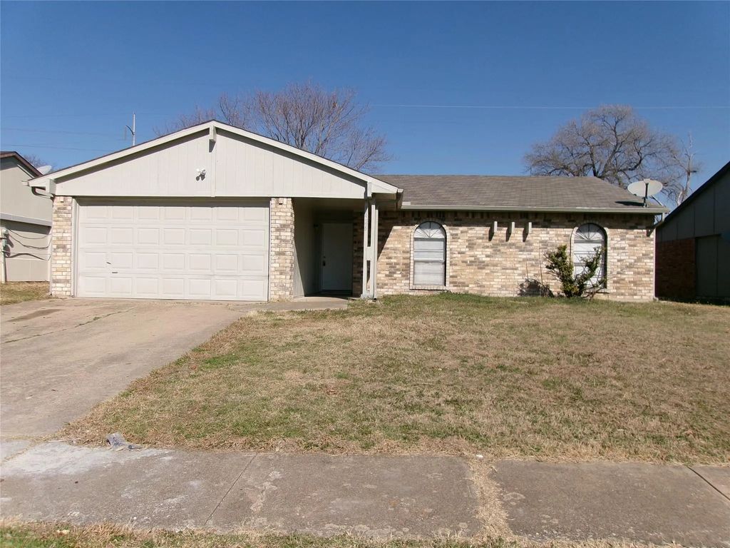 1426 Independence Trail, Grand Prairie