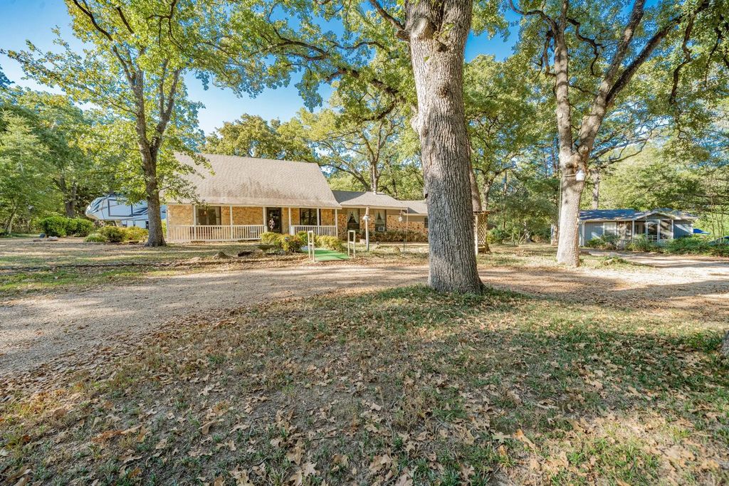 2712 Kleberg Road B, Seagoville