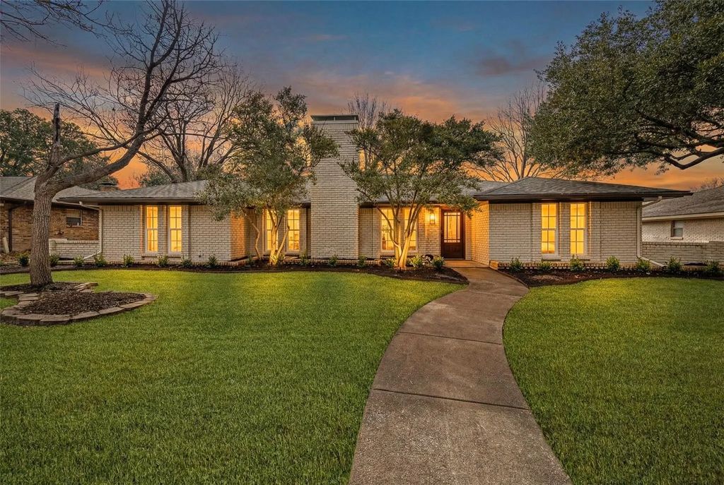 2716 Grandview Drive, Plano