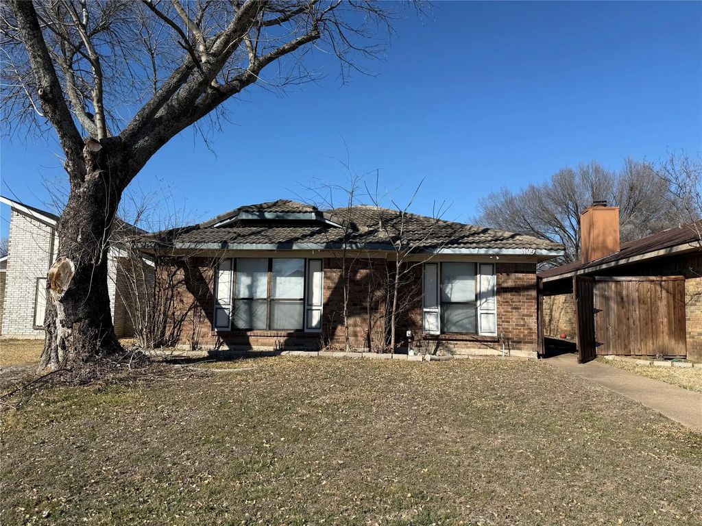 1109 Hemlock Drive, DeSoto