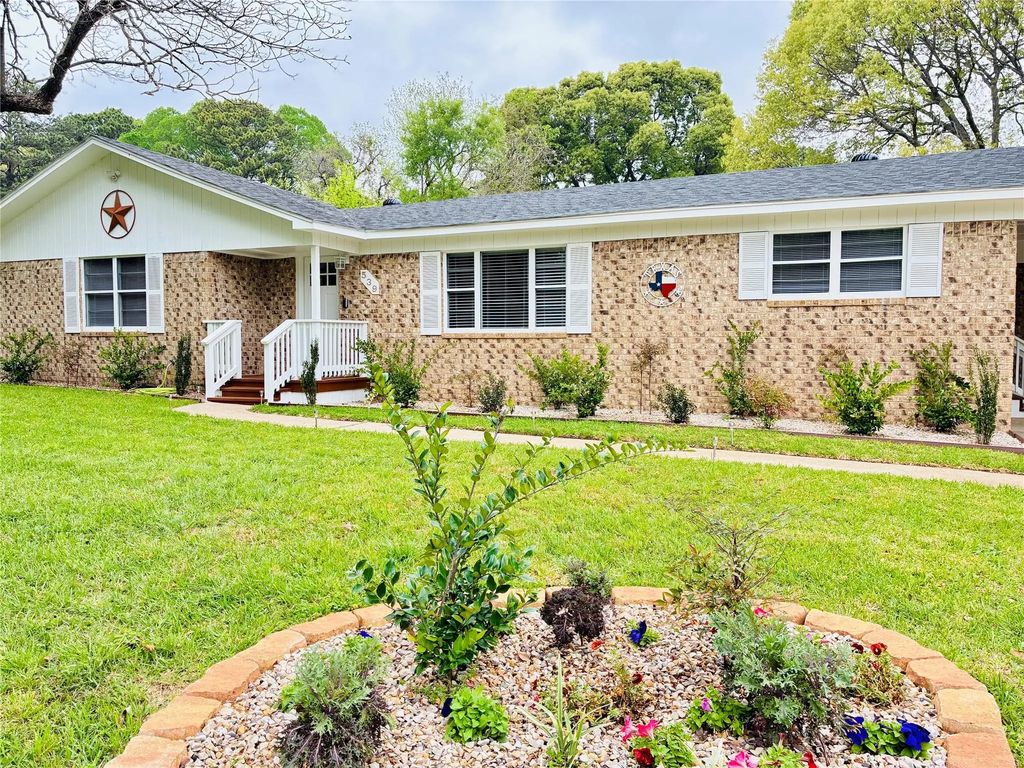 539 E Edmonson Avenue, Athens