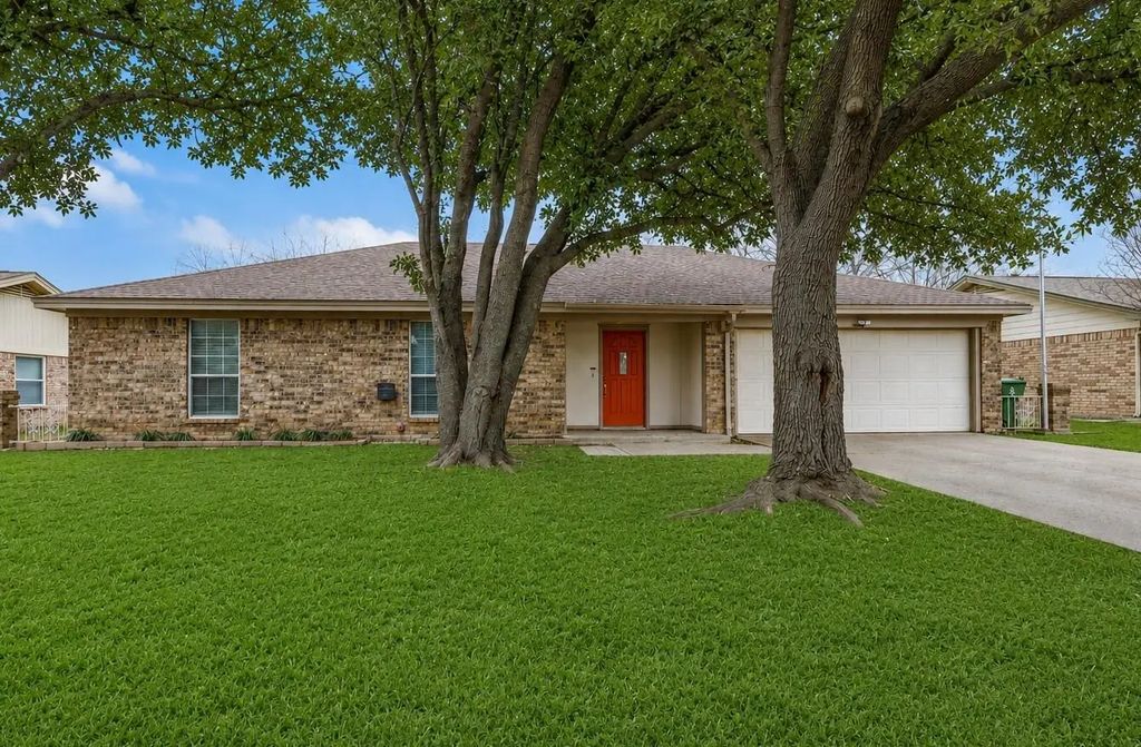 7436 Timberhill Drive, North Richland Hills