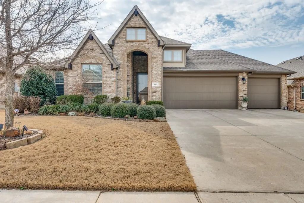 532 Brookhaven Lane, Oak Point