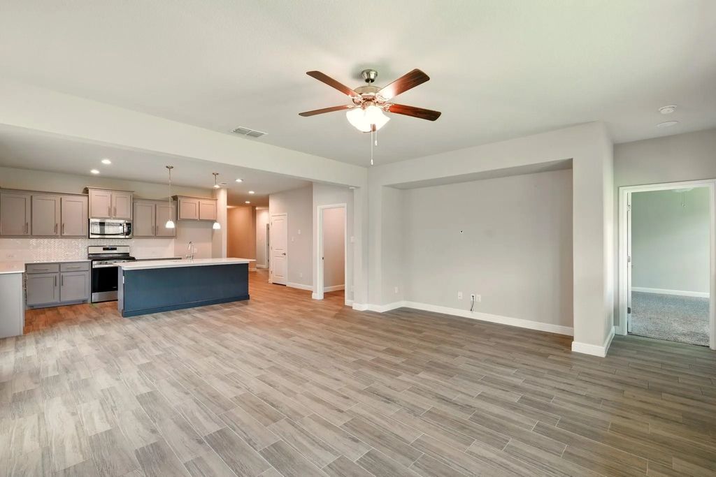 524 Big Horn Pass, Denton