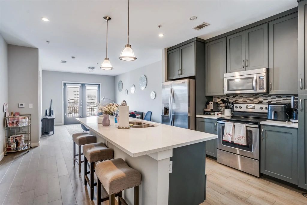 5609 Smu Boulevard 405, Dallas