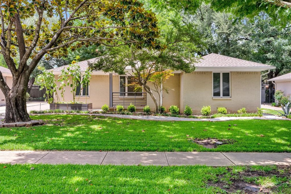 6815 Ravendale Lane, Dallas