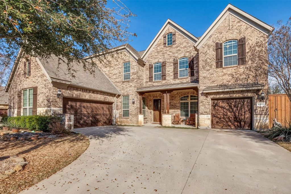 6815 Sunshade Lane, Dallas