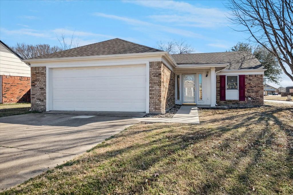 7408 Canoga Circle, Fort Worth