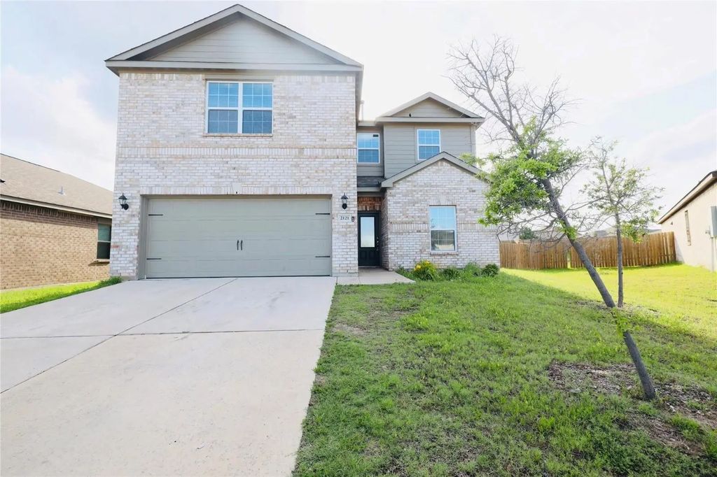 2121 Yarbrough Drive, Anna