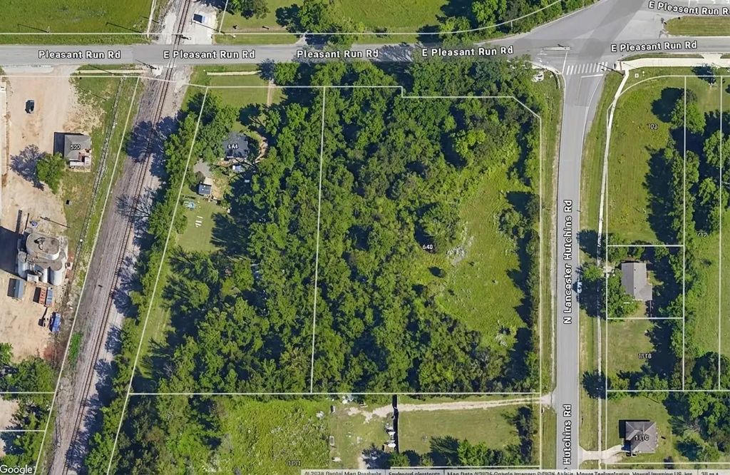 648 E Pleasant Run Road, Lancaster