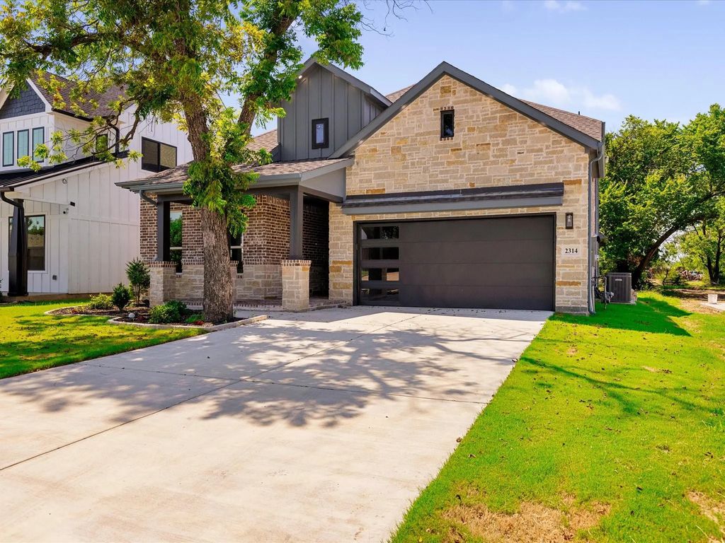 2314 Cales Drive, Arlington