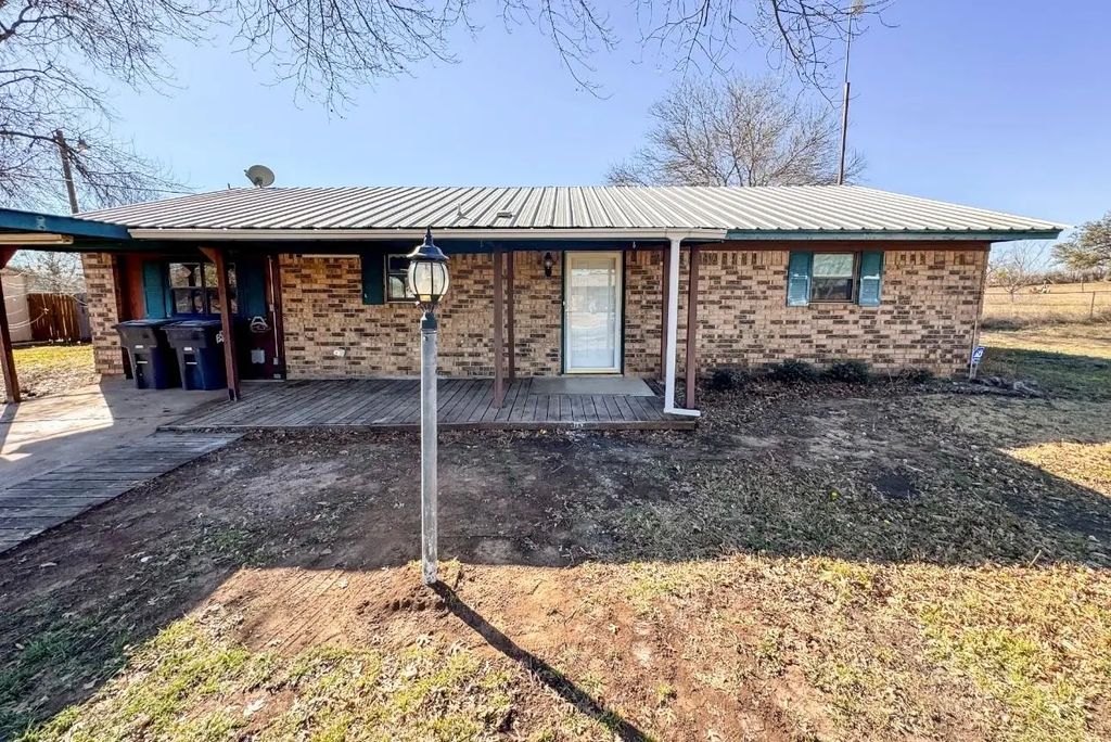 119 Autumn Drive, Early