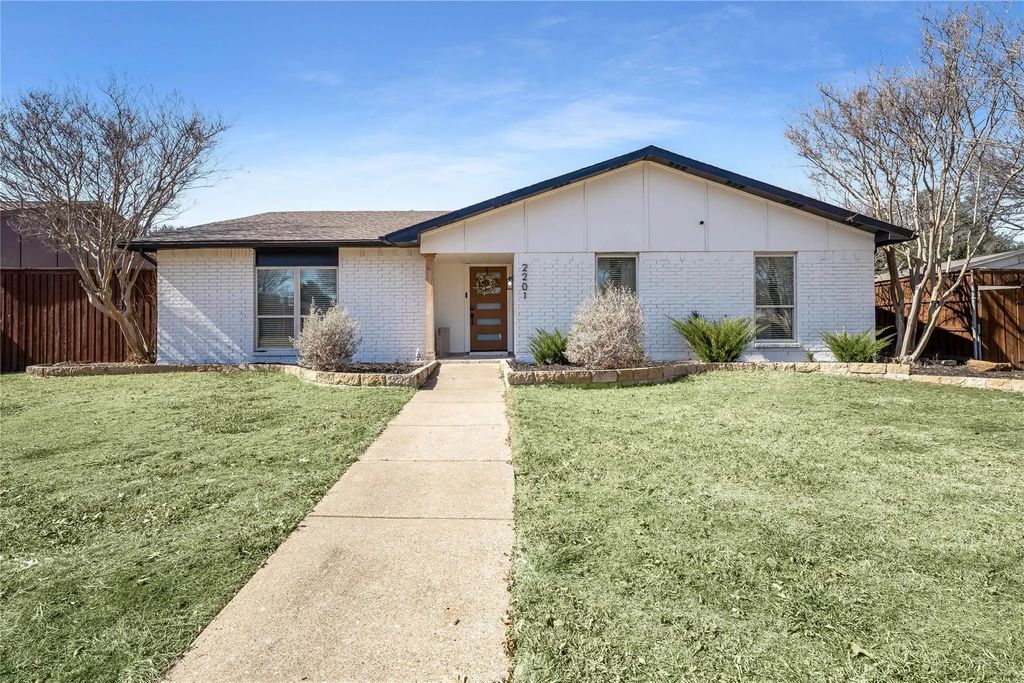 2201 Travis Drive, Plano