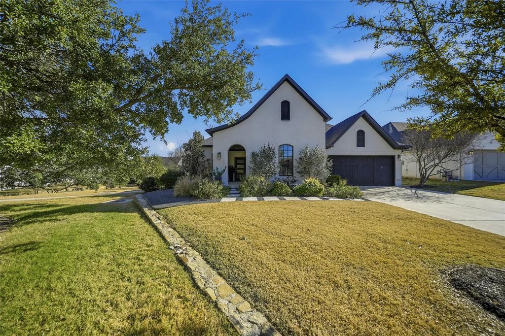 637 Prairie Avenue, Aledo