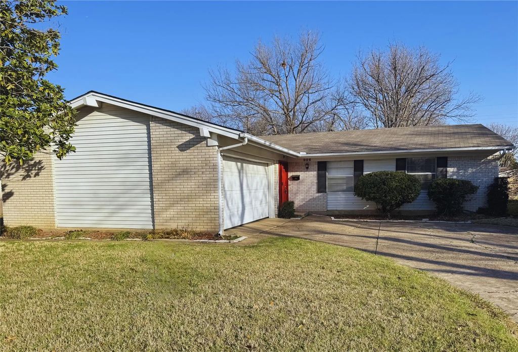 906 Warren Way, Richardson