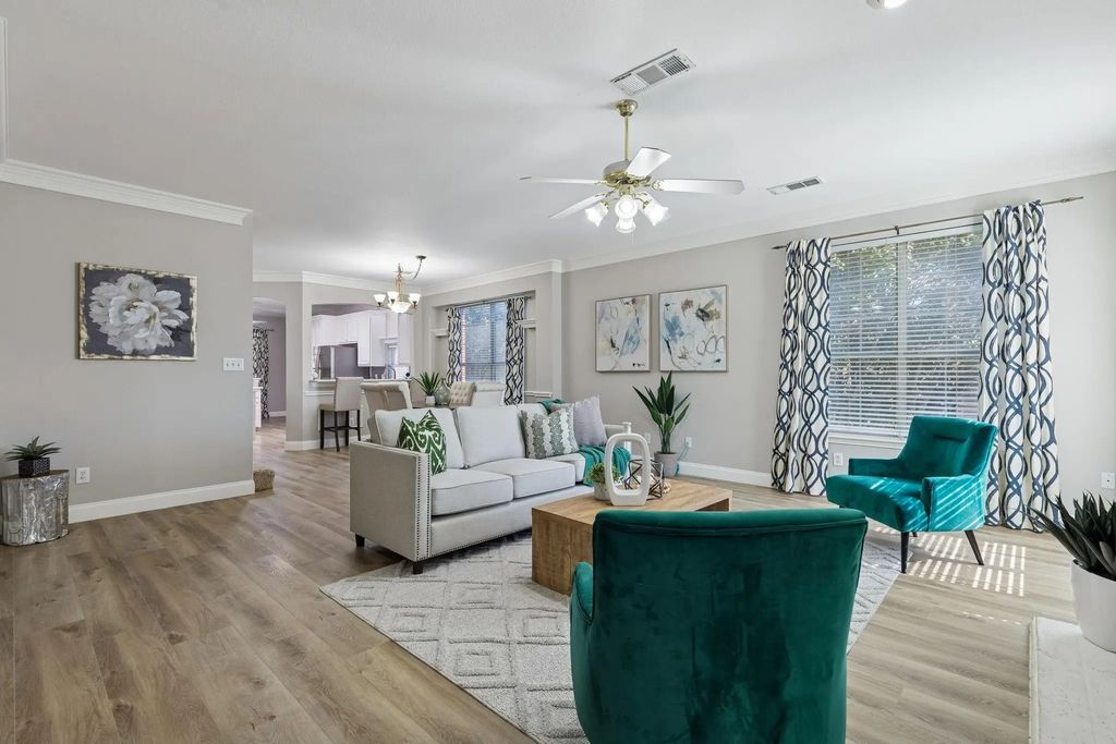 1100 Breezewood Drive, Lewisville