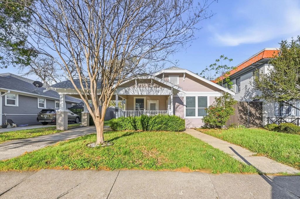 843 N Clinton Avenue, Dallas