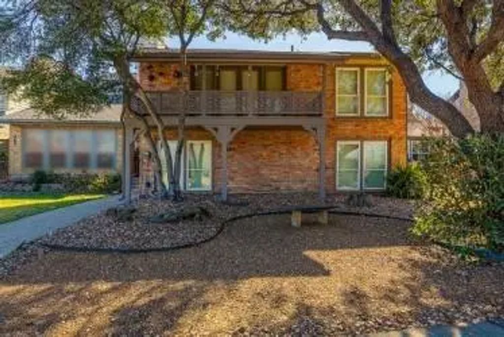 2627 Lakehill Lane, Carrollton