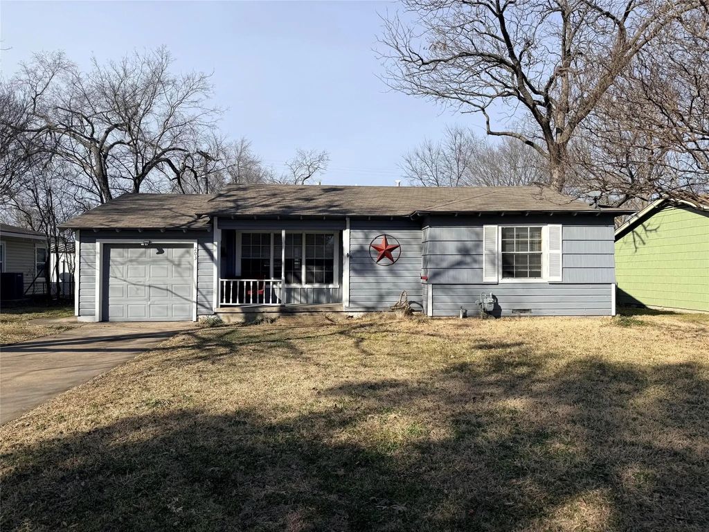 203 E 7th Street, Kaufman