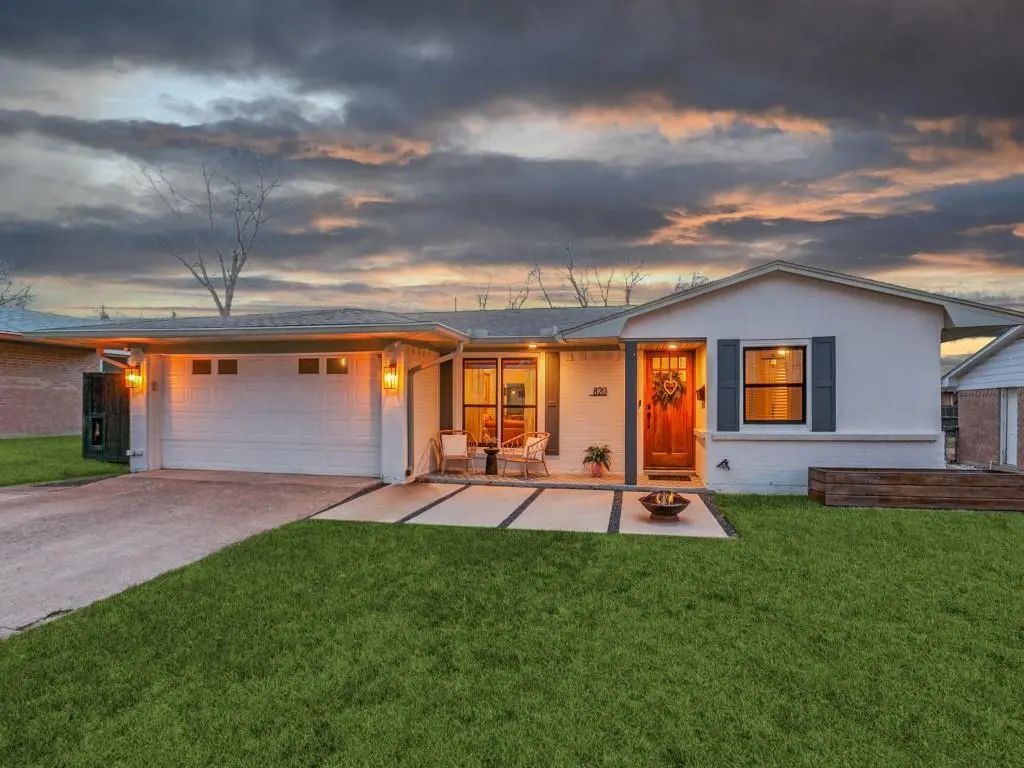 820 Warren Way, Richardson